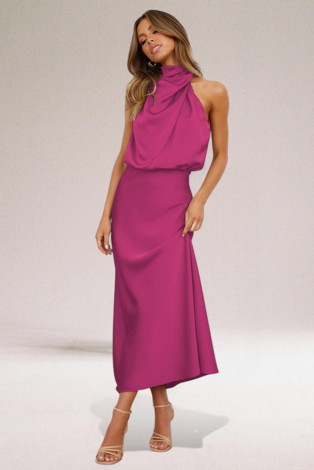 Elvora™ | Glamourkjole i Satin med Halterneck