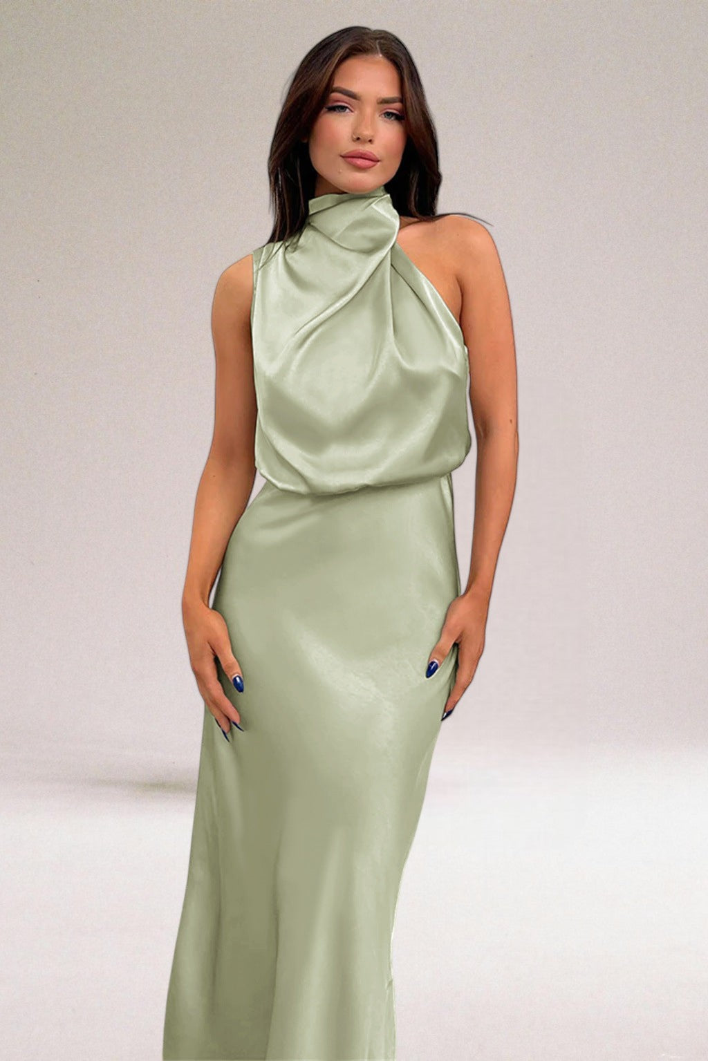 Elvora™ | Glamourkjole i Satin med Halterneck